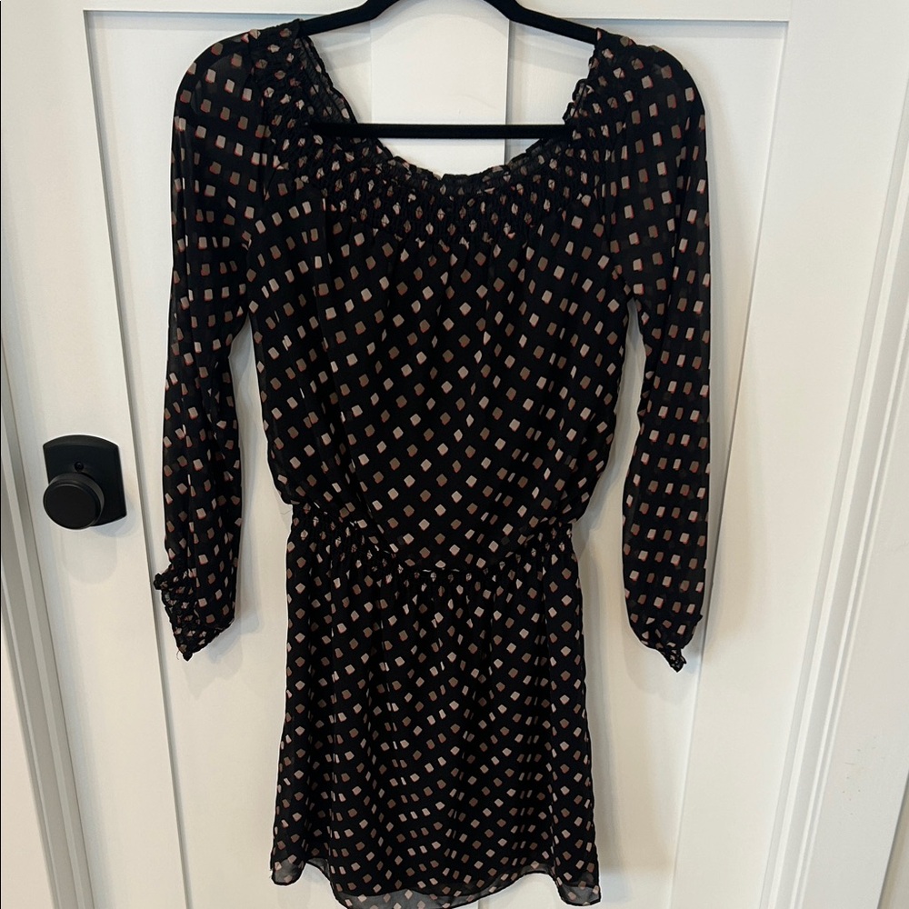 White House Black Market | Black and Tan Geometric Long Sleeve Dress (XS)